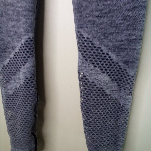 Pink Victoria's Secret Leggings Women XS Seamless Ankle Cropped Mesh Gray - Picture 14 of 15